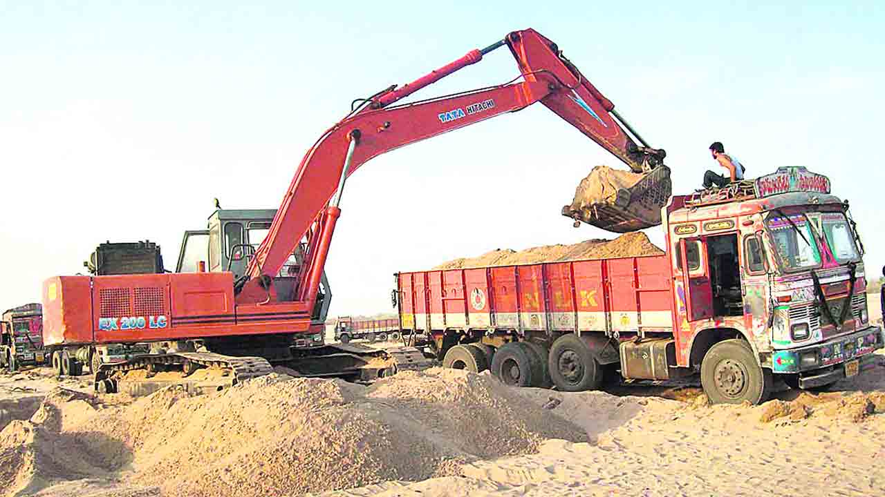 కోత.. కొరత.. మోత..