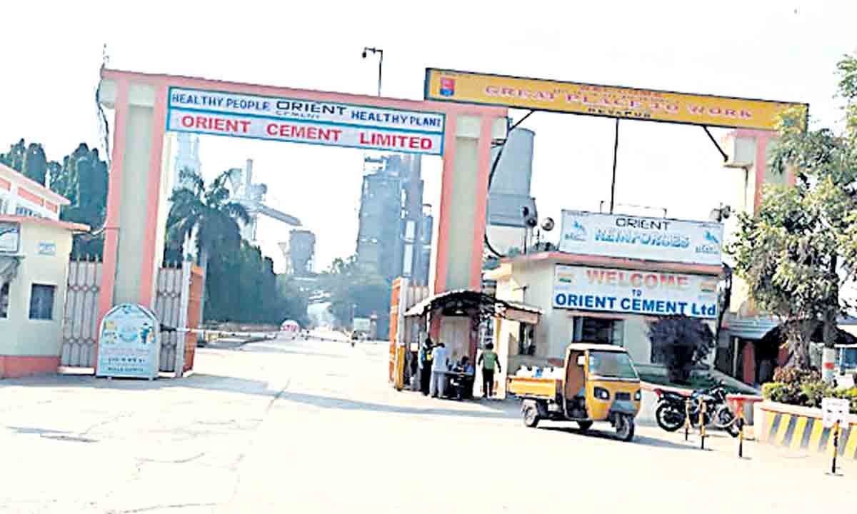 ఓరియంట్‌ కంపెనీలో మైనింగ్‌ లీజుపై స్థానికుల వ్యతిరేకత