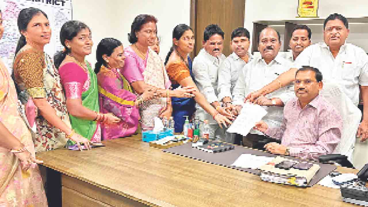 వికారాబాంద్‌ జడ్పీ చైర్‌పర్సన్‌పై అవిశ్వాసం