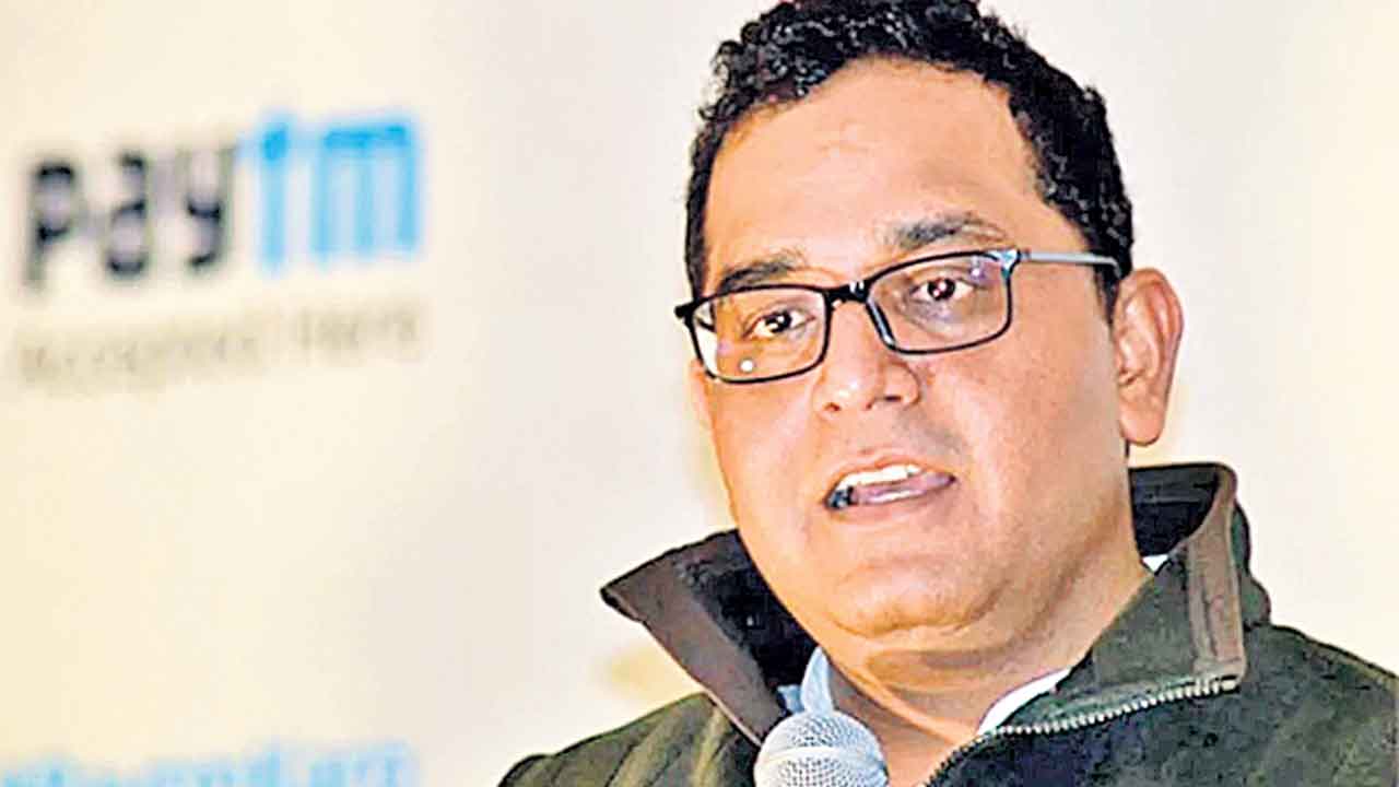 పేటీఎం బ్యాంక్‌ నుంచి విజయ్‌ శేఖర్‌ శర్మ ఔట్‌