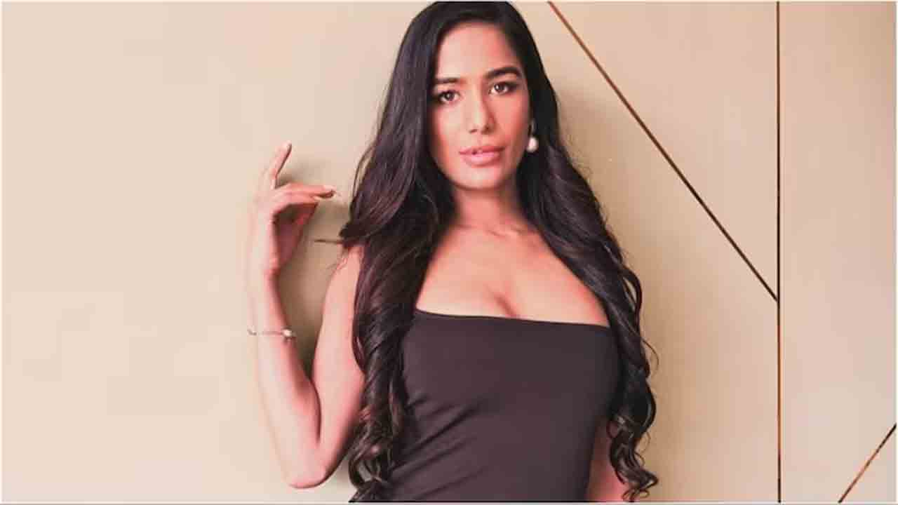 Poonam Pandey | పూనమ్‌ పాండేకి కోర్టు నోటీసులు