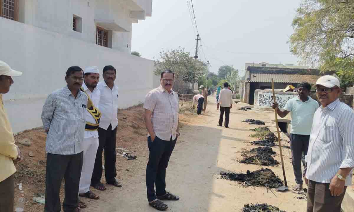 పరిసరాల పరిశుభ్రత ప్రతి ఒక్కరి బాధ్యత