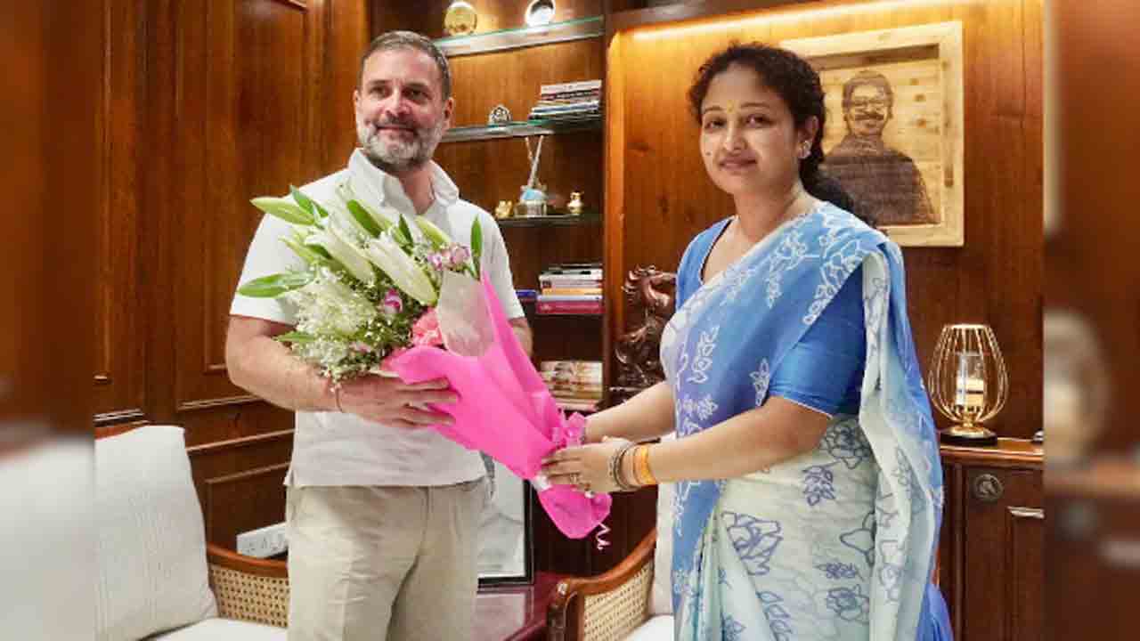 Rahul Gandhi Meet Kalpana Soren | హేమంత్ సోరెన్ భార్య కల్పనా సోరెన్‌ను కలిసిన రాహుల్‌ గాంధీ
