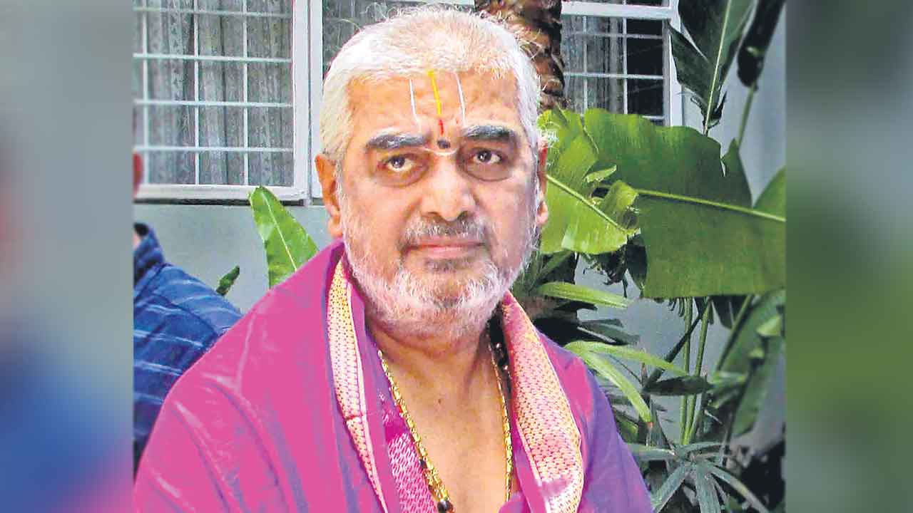 TTD | రమణదీక్షితులుపై టీటీడీ వేటు..! ఆ వ్యాఖ్యలపై బోర్డు సీరియస్‌ యాక్షన్‌..!