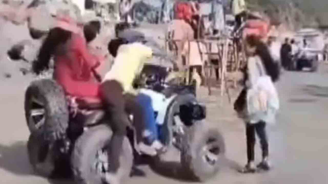 Watch: బీచ్‌లో మహిళ, ఒంటెపైకి దూసుకెళ్లిన జాయ్‌ రైడ్‌.. తర్వాత ఏం జరిగిదంటే?