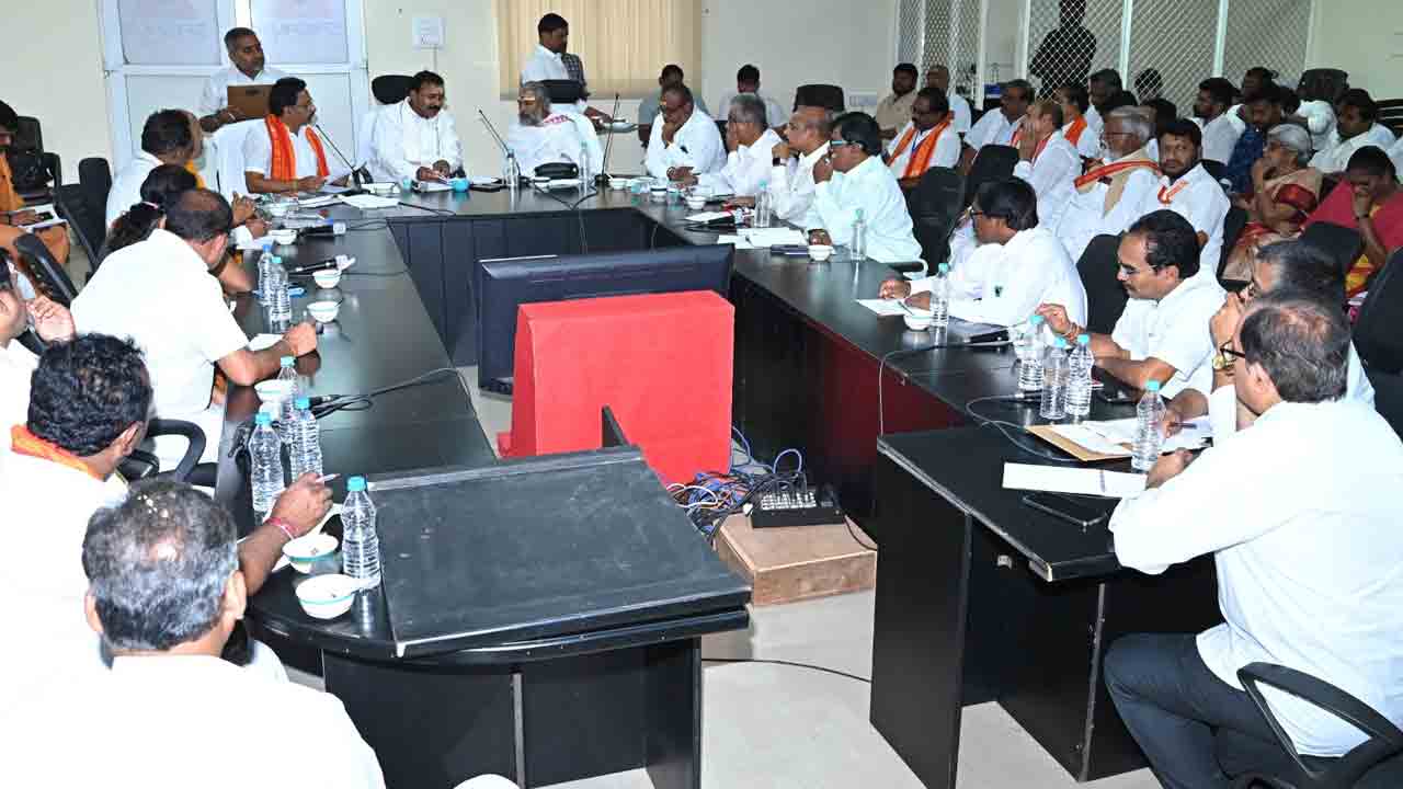 Srisailam | సమర్థవంతంగా మహాకుంభాభిషేక మహోత్సవాలు నిర్వహించాలి.. ఏపీ దేవాదాయ కమిషనర్