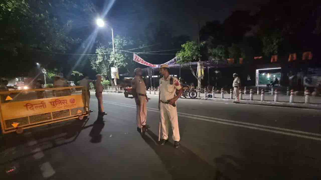 Crime news | భార్యపై అనుమానం.. ఉలితో కోసి చంపిన భర్త..!