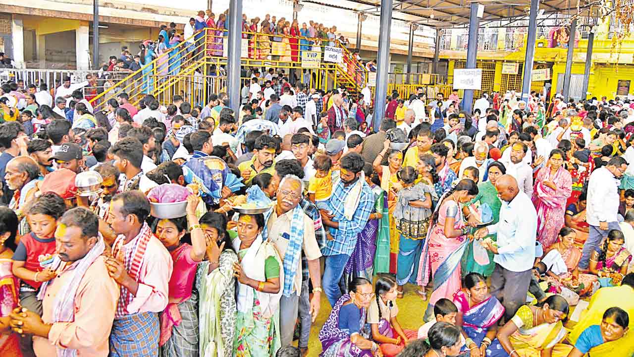 ఆరోవారం..భక్తజన సాగరం