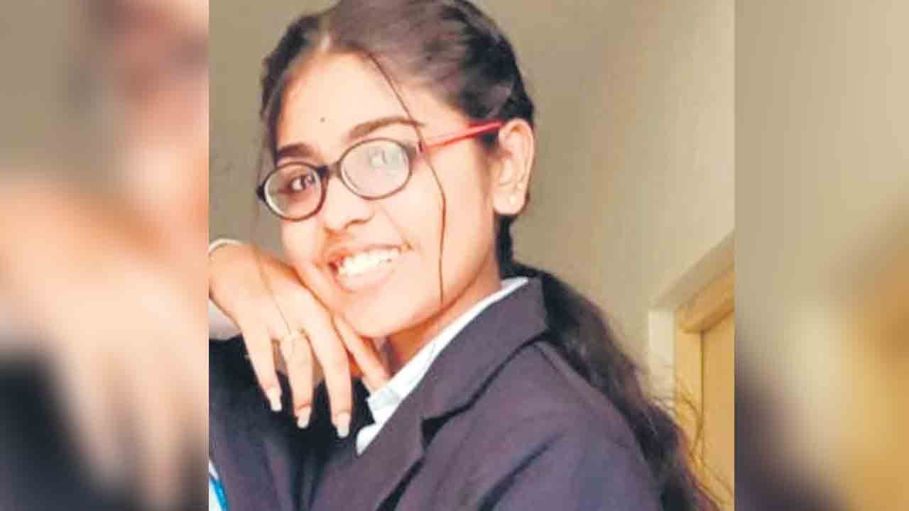 మమ్మీ వెళ్లొస్తా..