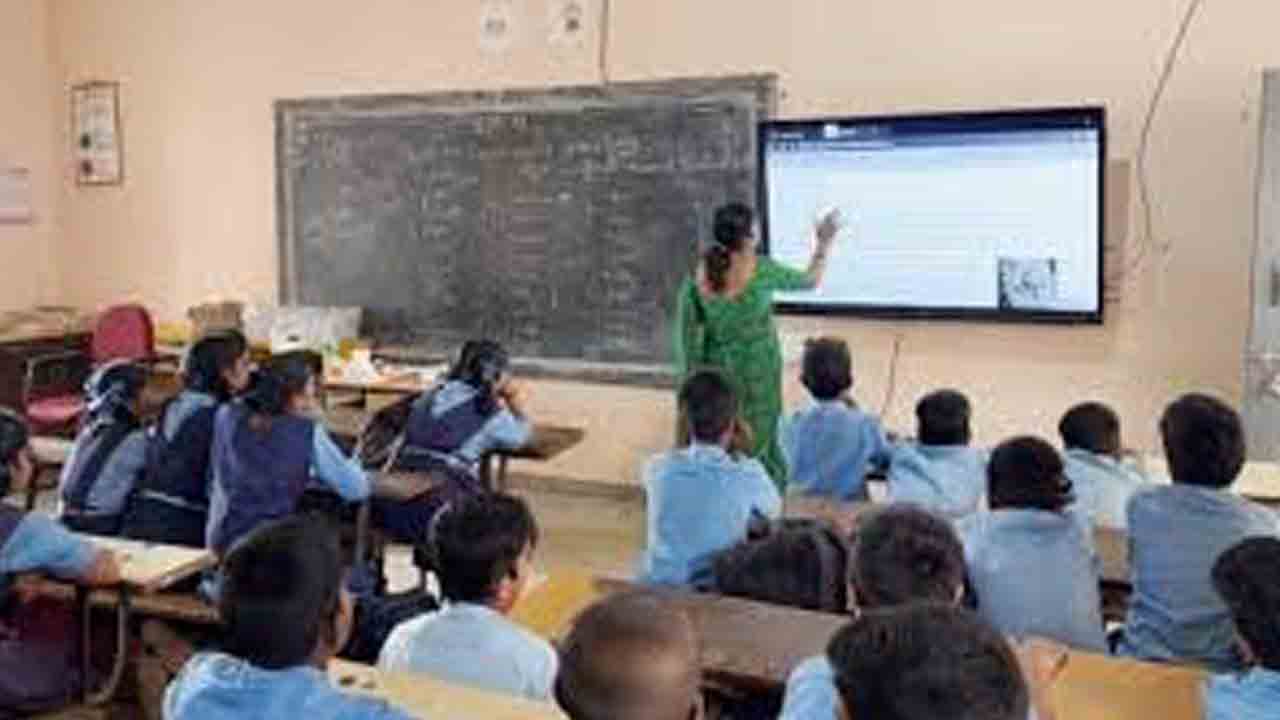 డీఎస్సీకి గ్రీన్‌సిగ్నల్‌