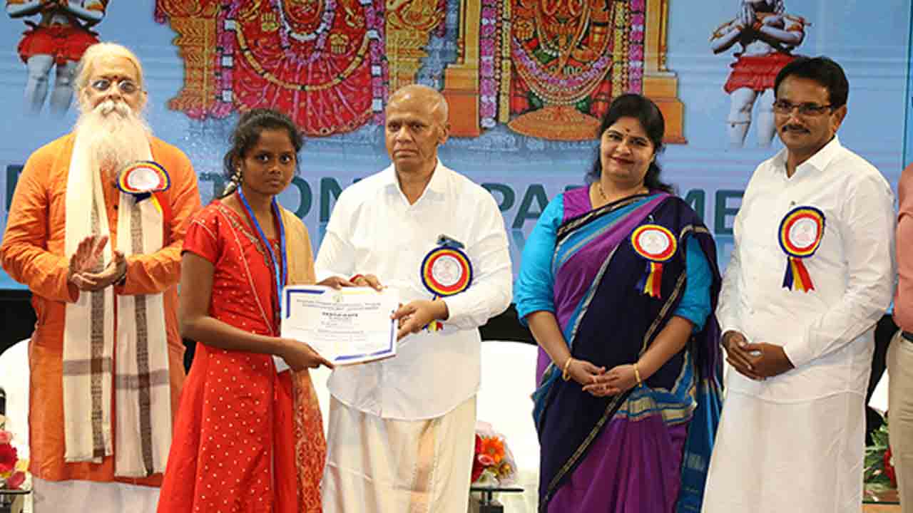 TTD | టీటీడీ కళాశాలల విద్యార్థులు ఎంతో అదృష్టవంతులు : ఈవో ఏవి.ధర్మారెడ్డి