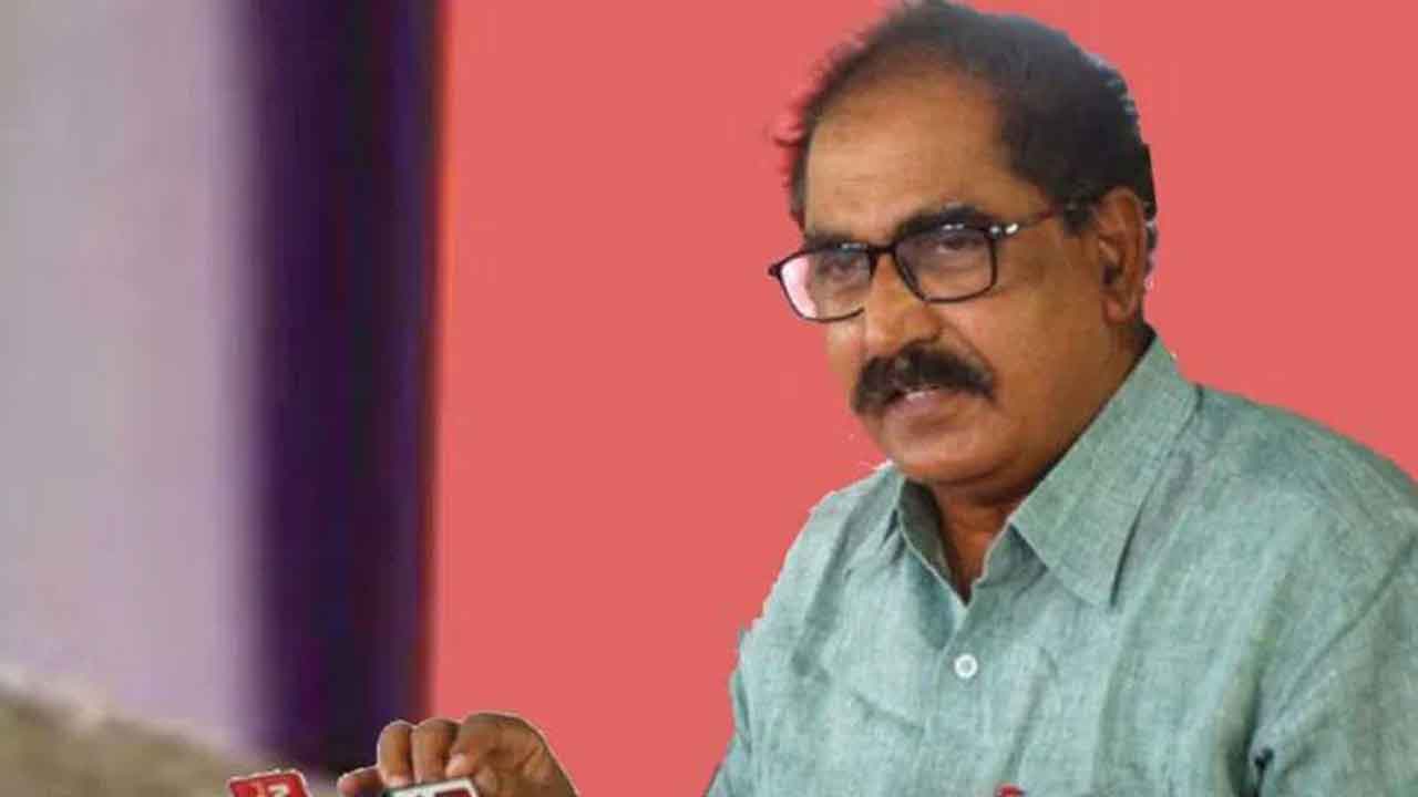 కేఆర్‌ఎంబీకి ప్రాజెక్టుల అప్పగింత సరికాదు