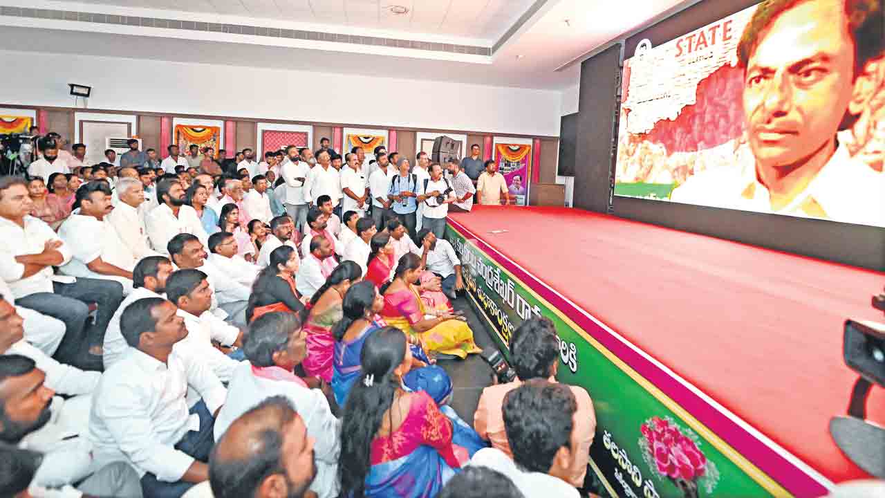 KCR | వర్ధిల్లు వెయ్యేండ్లు.. వైభవంగా ఉద్యమనేత కేసీఆర్‌ జన్మదినం