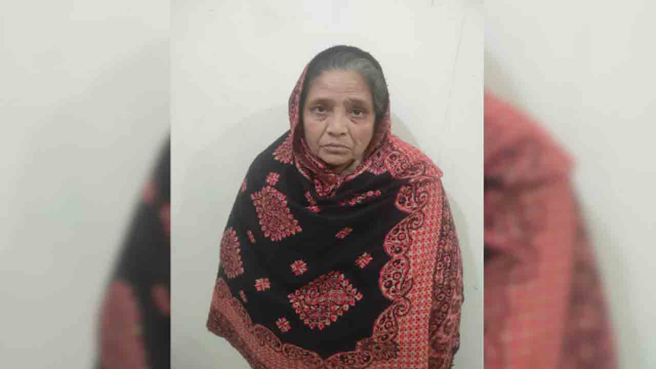 Bottle Time Bombs| బాటిల్స్‌తో టైమ్‌ బాంబ్స్‌ చేయాలని వ్యక్తిని కోరిన మహిళ.. తర్వాత ఏం జరిగిందంటే?