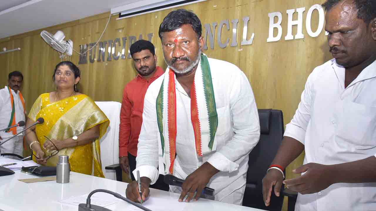 కాంగ్రెస్‌, బీజేపీ కుమ్మక్కు రాజకీయం