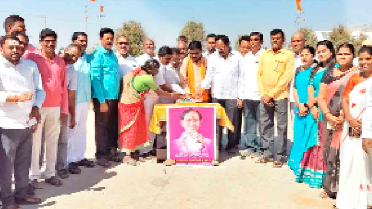 తెలంగాణ స్వాప్నికుడు కేసీఆర్‌