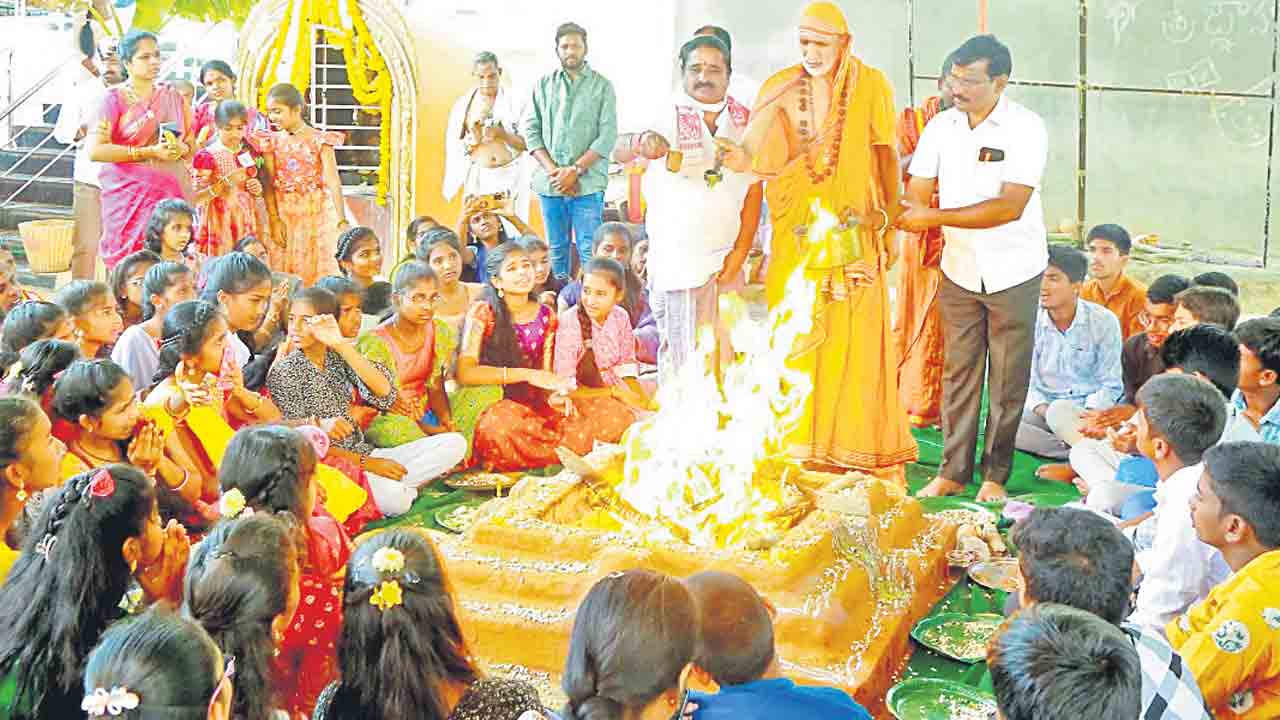 ఆలయాల్లో అక్షరాభ్యాసం