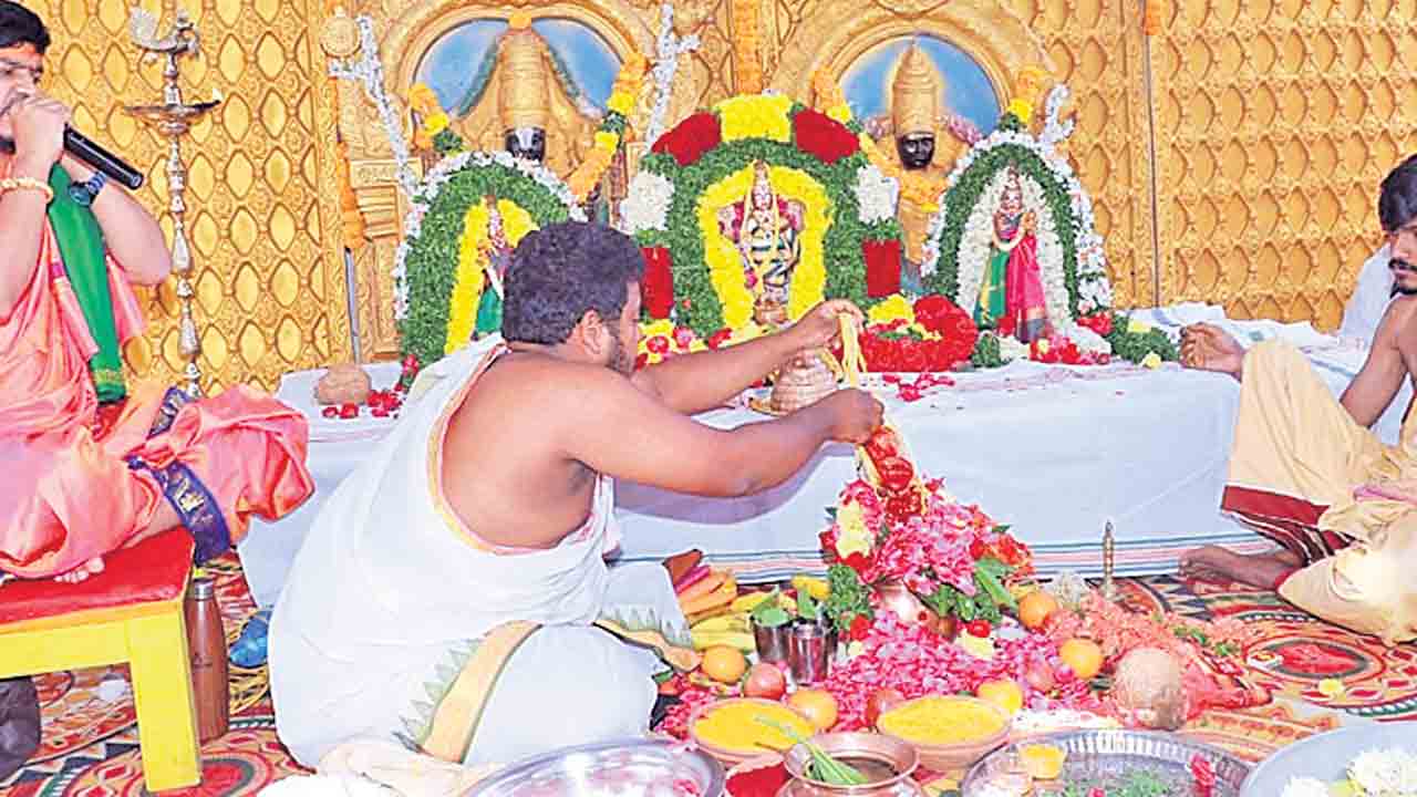 కనుల పండువగా వెంకన్న కల్యాణం