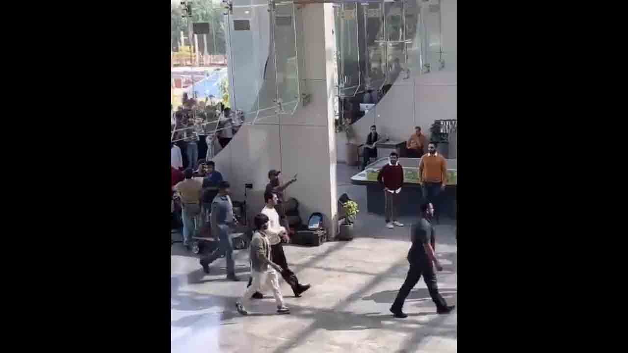 Vijay Deverakonda | ఫ్యామిలీ స్టార్ విజయ్ దేవరకొండ ఇప్పుడెక్కడున్నాడో తెలుసా..?