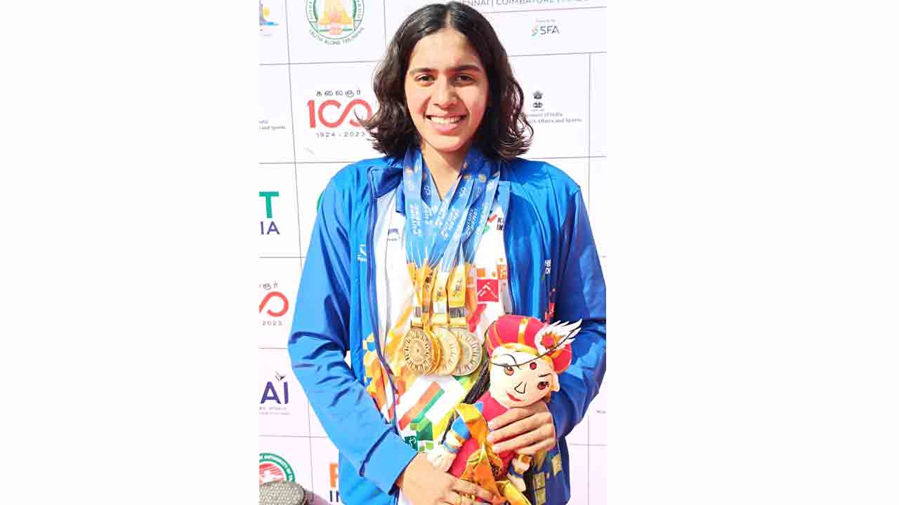 Vritti Agarwal | ఖేలో ఇండియా యూత్‌గేమ్స్‌లో తెలంగాణ యువ స్విమ్మర్‌ వ్రితి పసిడి ధమాకా