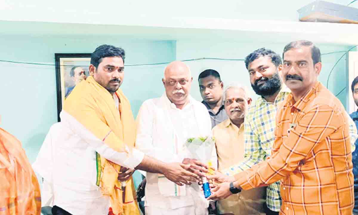 నస్పూర్‌ మున్సిపల్‌ చైర్మన్‌గా వేణు