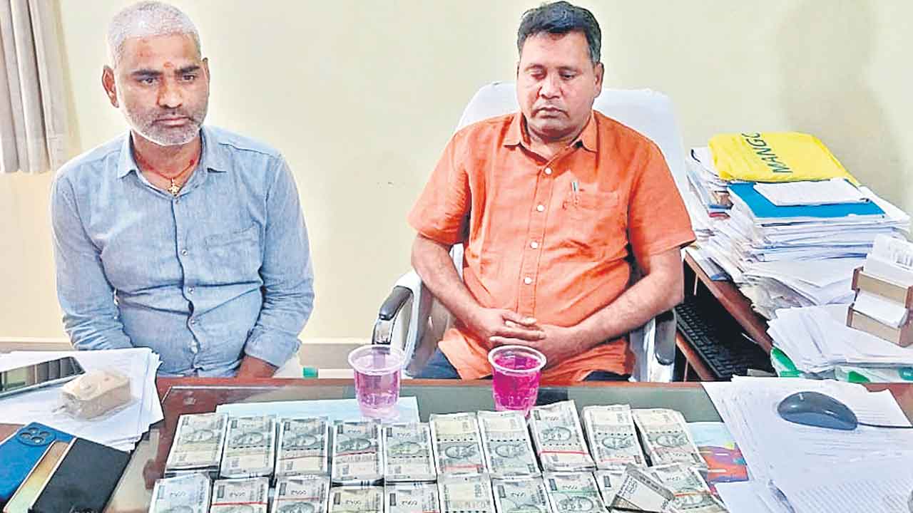 ACB | రూ.10 లక్షలు లంచం తీసుకుంటూ ఏసీబీకి చిక్కిన శామీర్పేట తాసీల్దార్