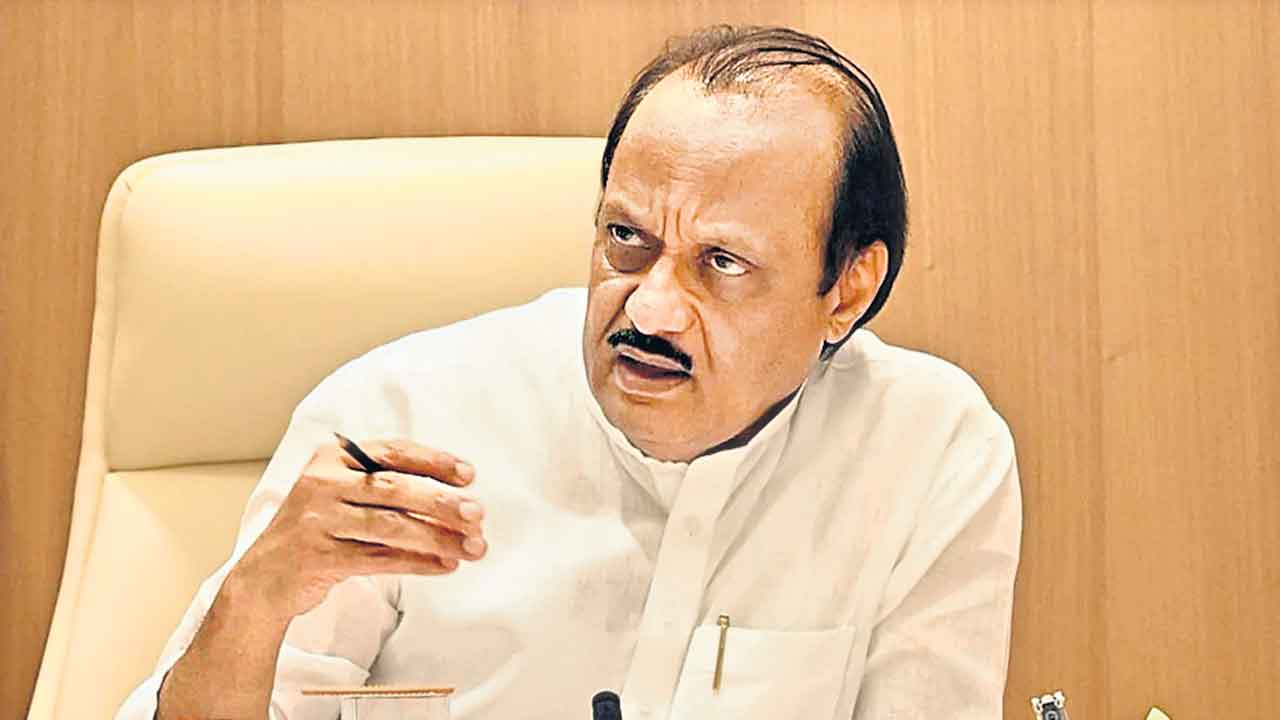 అజిత్‌ చేతికే గడియారం