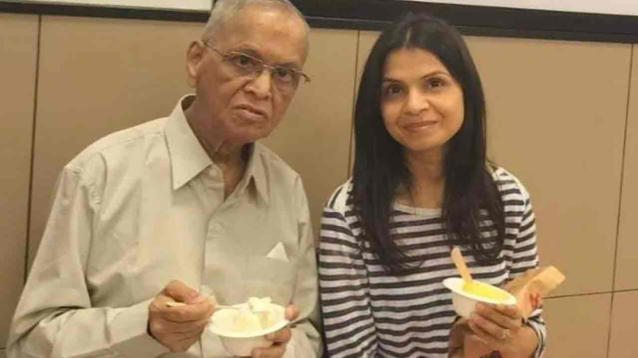 Narayana Murthy: కూతురితో క‌లిసి ఐస్‌క్రీమ్ తిన్న నారాయ‌ణ‌మూర్తి.. ఫోటో వైర‌ల్‌