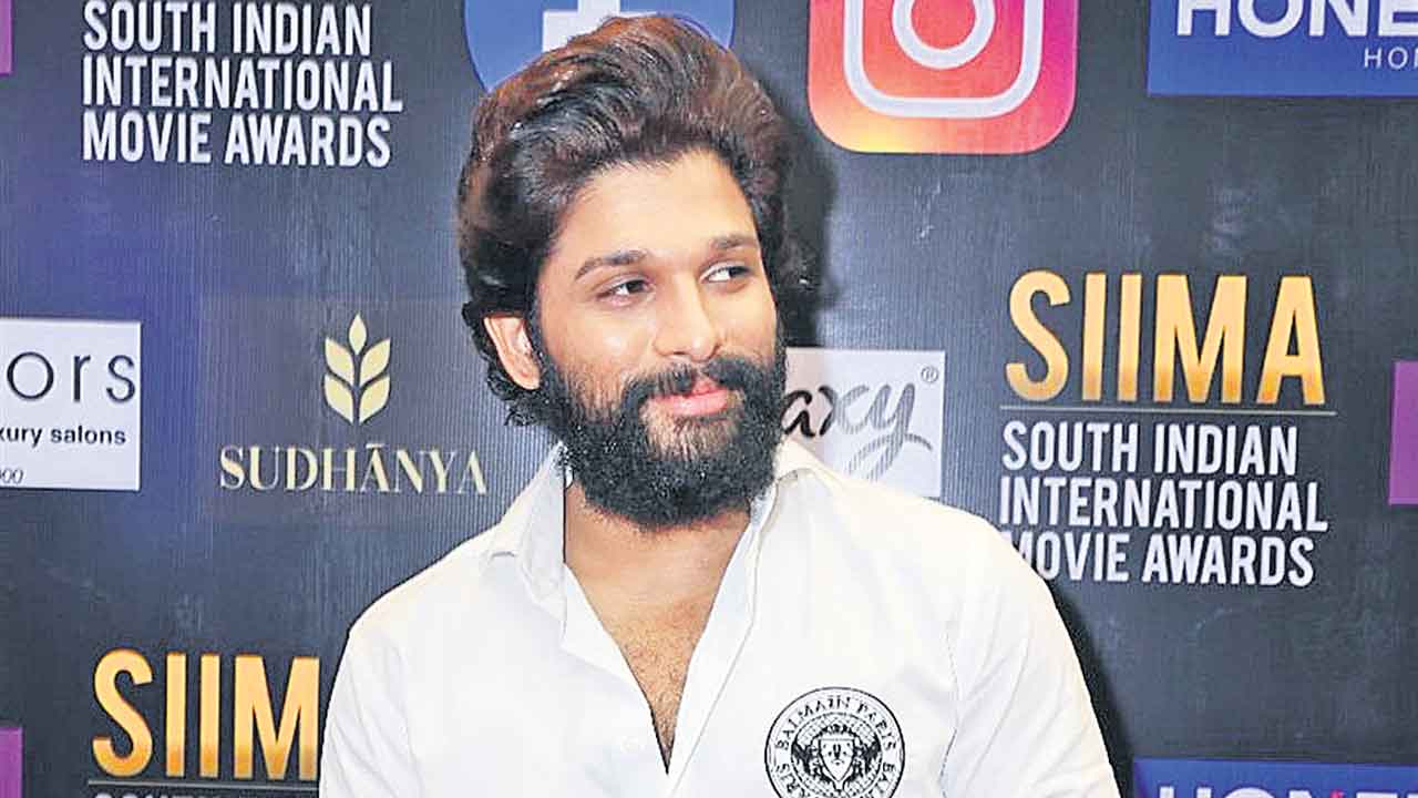 Allu Arjun | బెర్లిన్‌కు పయనమైన బన్నీ