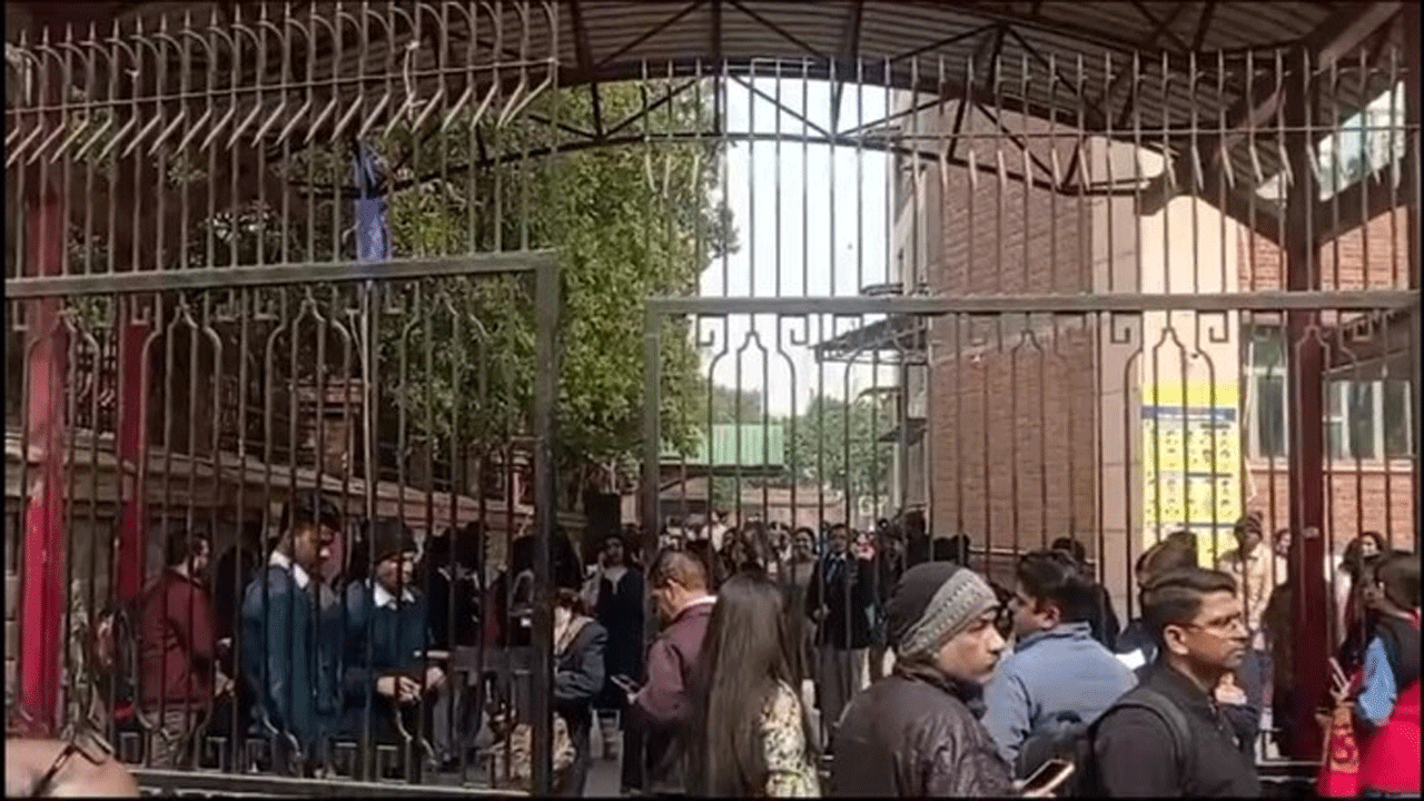 Bomb Threat Mail | 13న స్కూల్‌ను పేల్చేస్తాం : అమిటీ ఇంట‌ర్నేష‌న‌ల్ స్కూల్‌కు బెదిరింపు మెయిల్‌