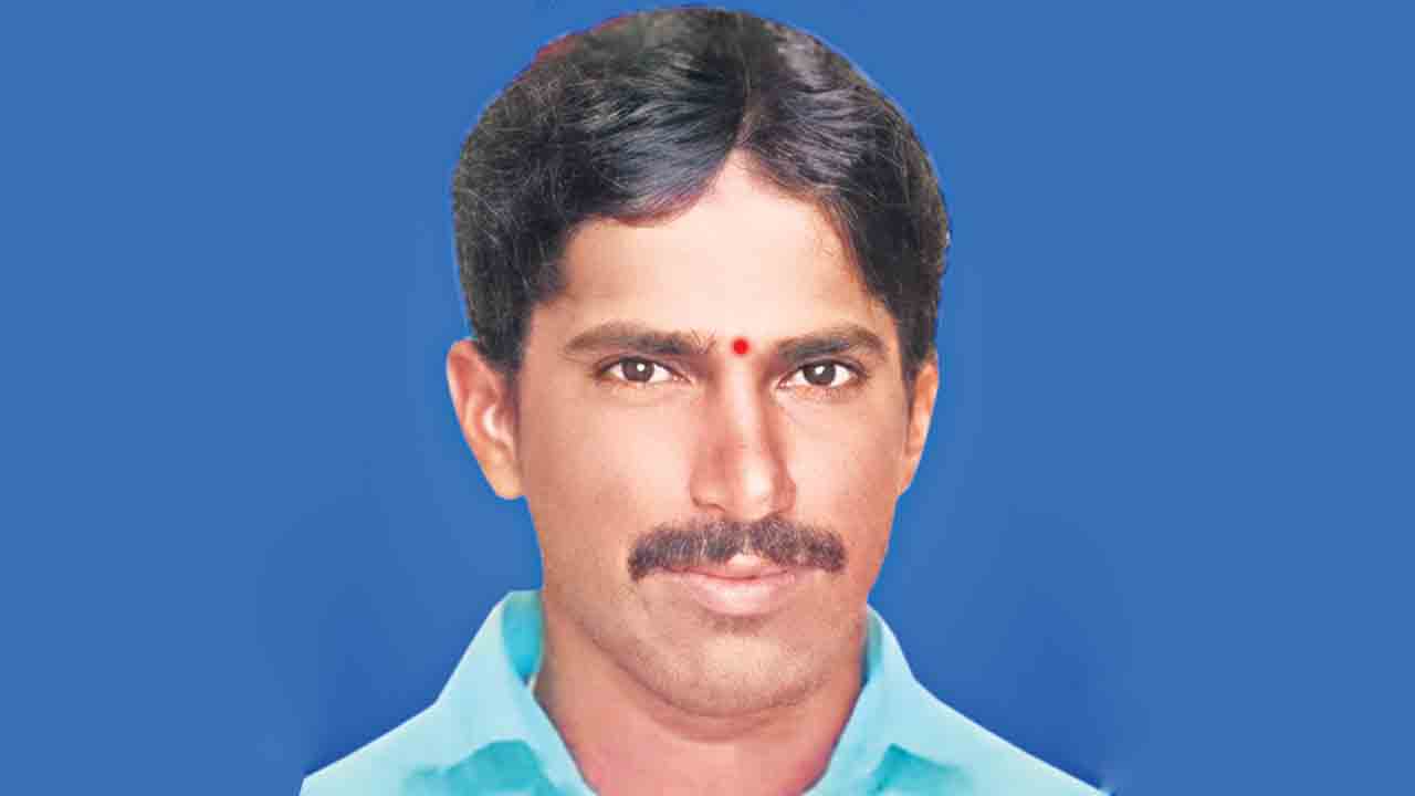 అప్పుల బాధ భరించలేక మరో రైతు ఆత్మహత్య