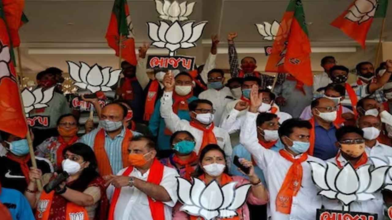 BJP | దేశంలోనే ధనిక పార్టీ బీజేపీ.. 2,361 కోట్ల ఆదాయంతో అగ్రస్థానం