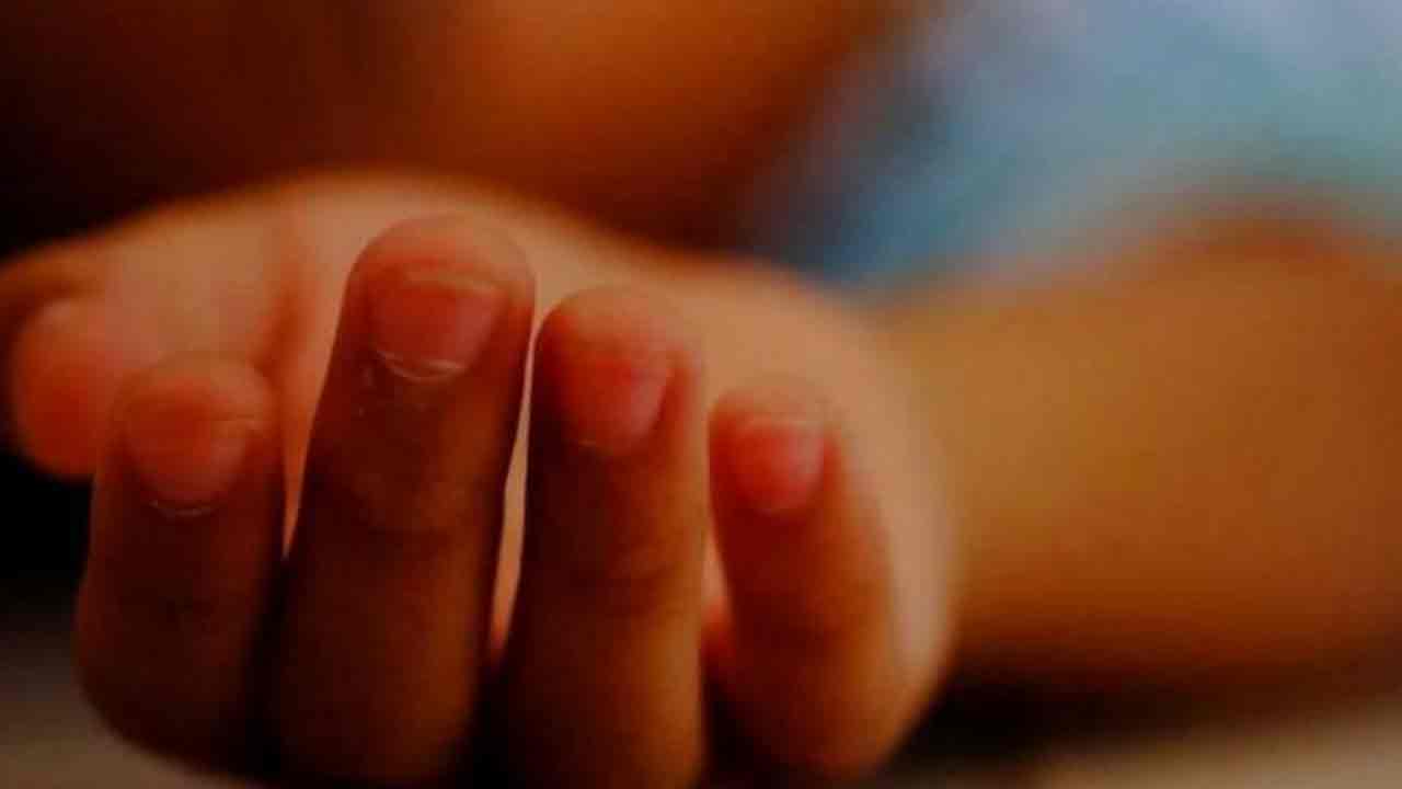 Student Suicide: 7వ తరగతి విద్యార్థి ఆత్మహత్య.. ఇద్దరు టీచర్లపై కేసు బుక్