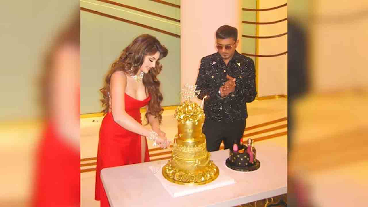 Urvashi Rautela | పుట్టిన రోజున బంగారు కేకు కోసిన‌ బాలీవుడ్ బ్యూటీ.. ధ‌ర ఎంతో తెలుసా..?