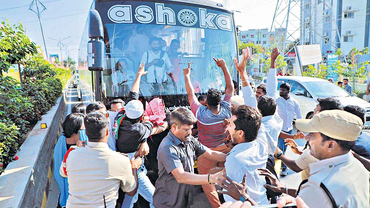 కోమటిరెడ్డి కుయుక్తులు