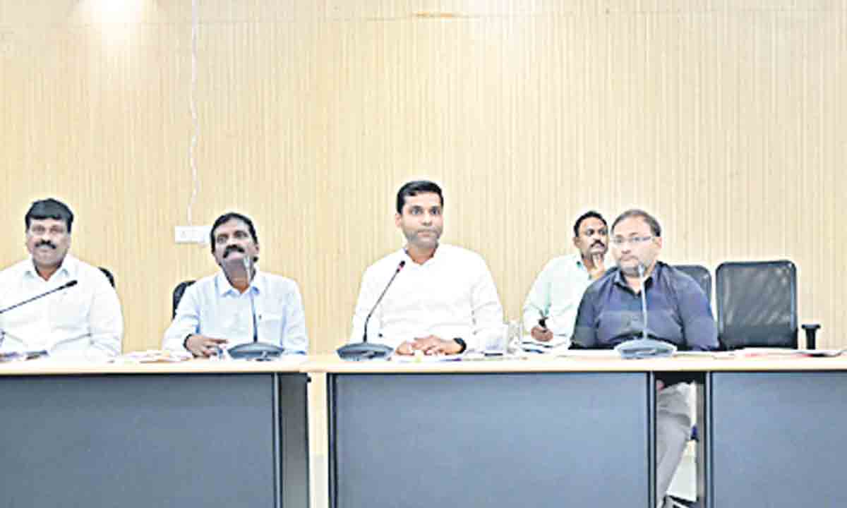 సాధారణ ప్రసవాల సంఖ్య పెంచాలి