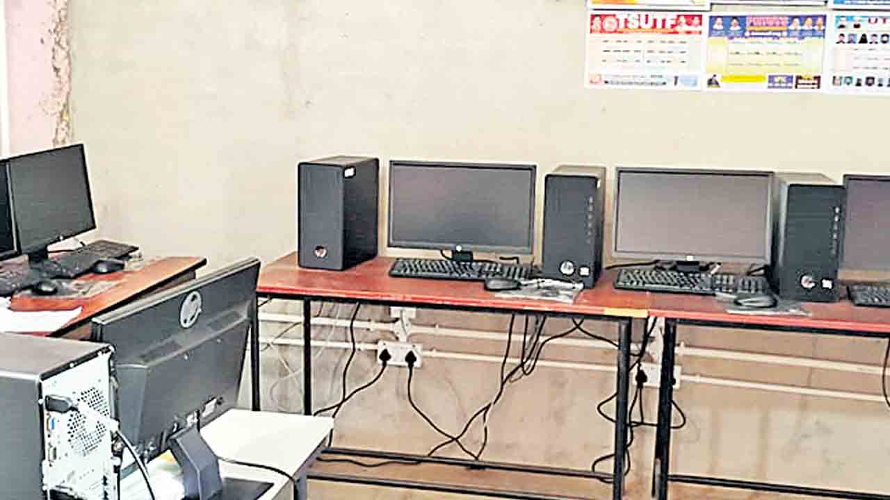 ఎంఆర్‌సీలకు కంపూటర్ల