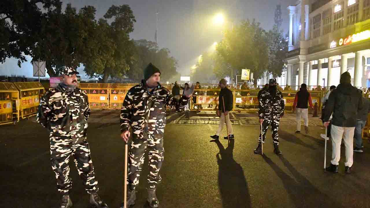 AAP | ఆందోళ‌న‌కు ఆప్ పిలుపు.. ఢిల్లీలో భారీ భ‌ద్ర‌త‌