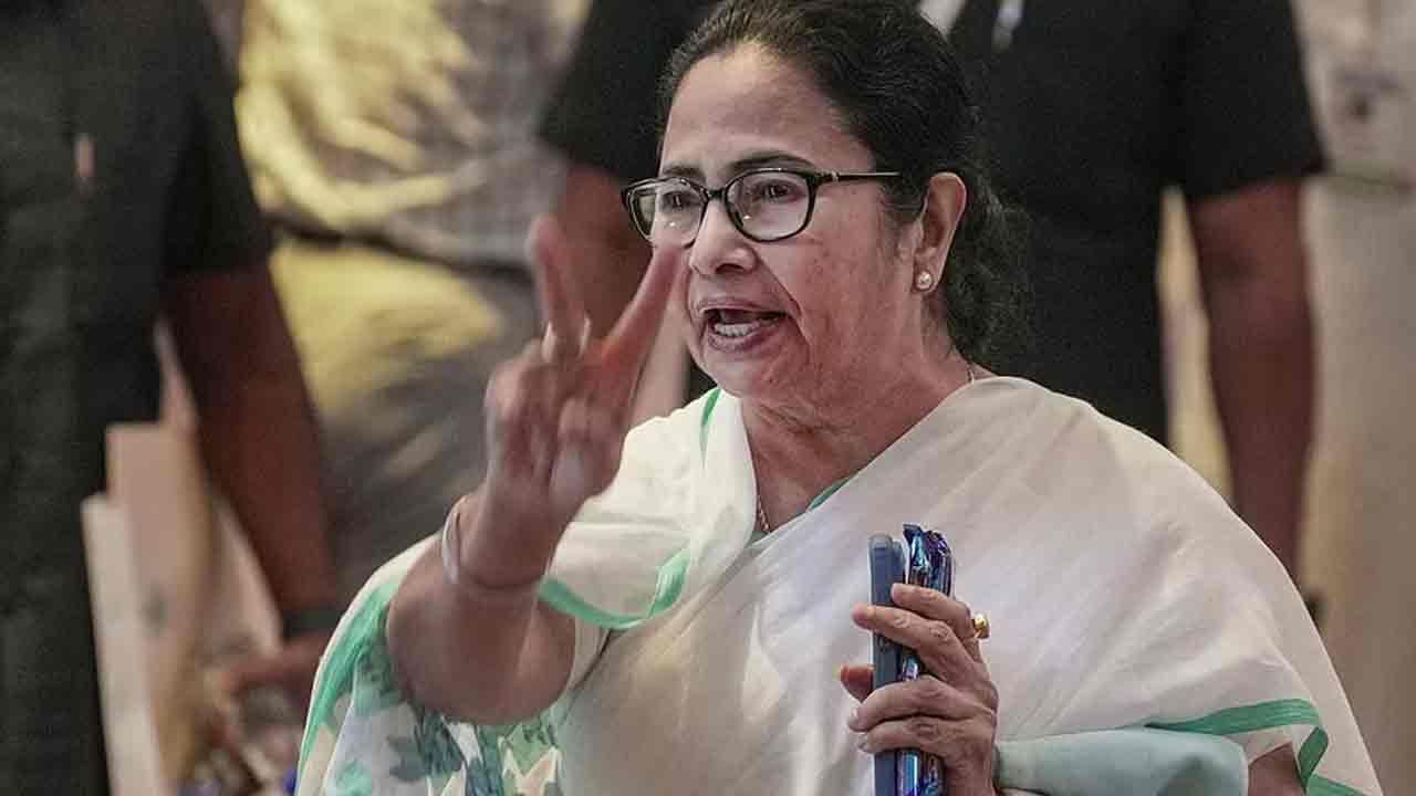 Trinamool Congress: 42 సీట్ల‌లో మేమే పోటీ చేస్తాం: తృణ‌మూల్ కాంగ్రెస్‌