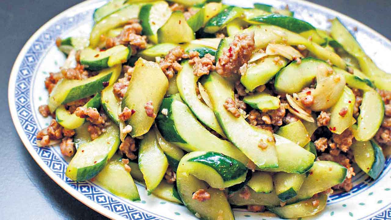 Garlic salad | వెల్లుల్లి సలాడ్‌.. బీపీ పరార్‌..!