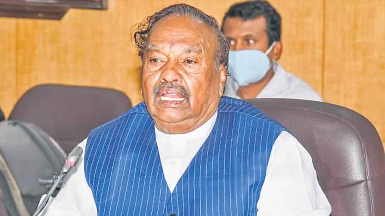 KS Eshwarappa | కాంగ్రెస్‌ వాళ్లు దేశద్రోహులు.. కాల్చిచంపేలా చట్టం చేయాలి: బీజేపీ నేత కేఎస్‌ ఈశ్వరప్ప
