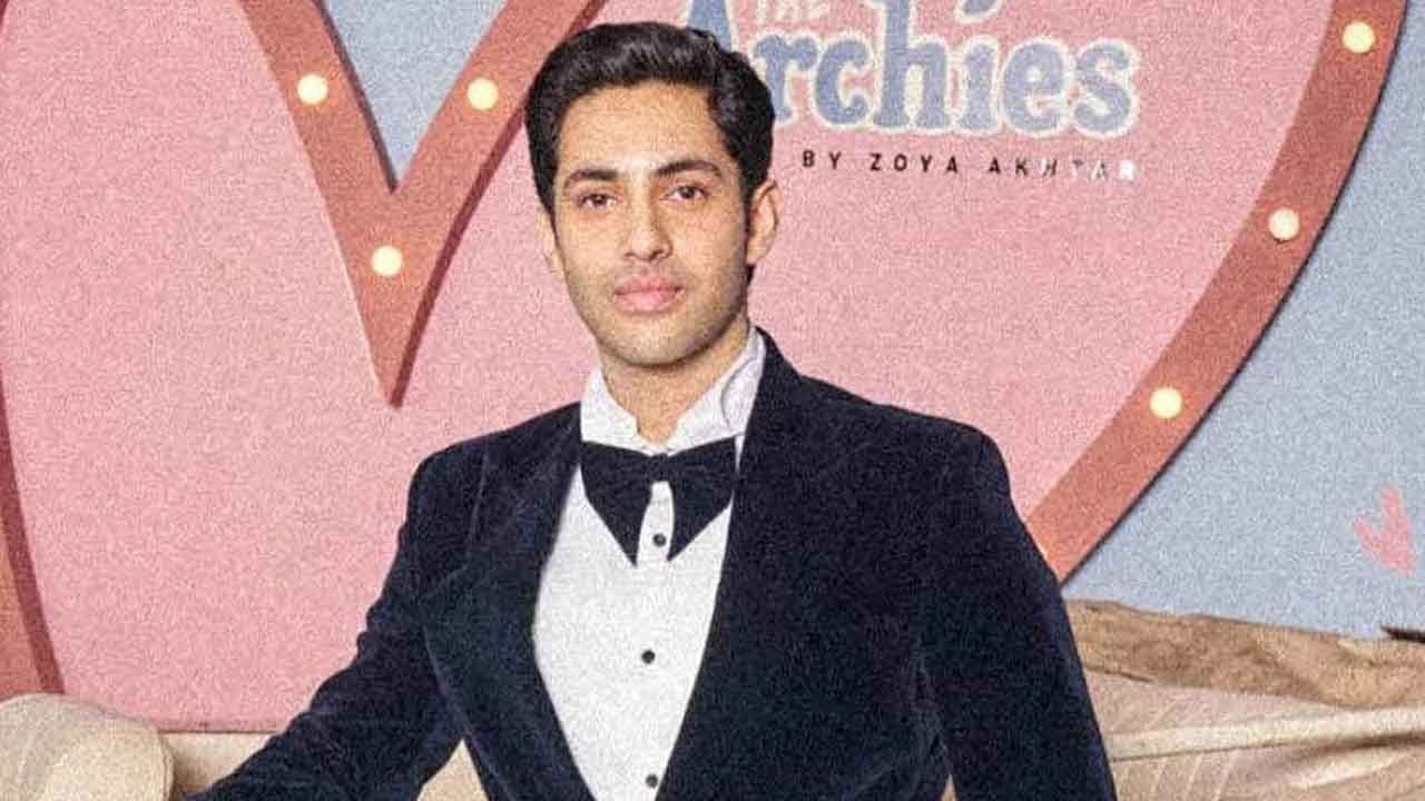 యుద్ధ వీరుడి కథ ఆధారంగా ఇక్కీస్‌