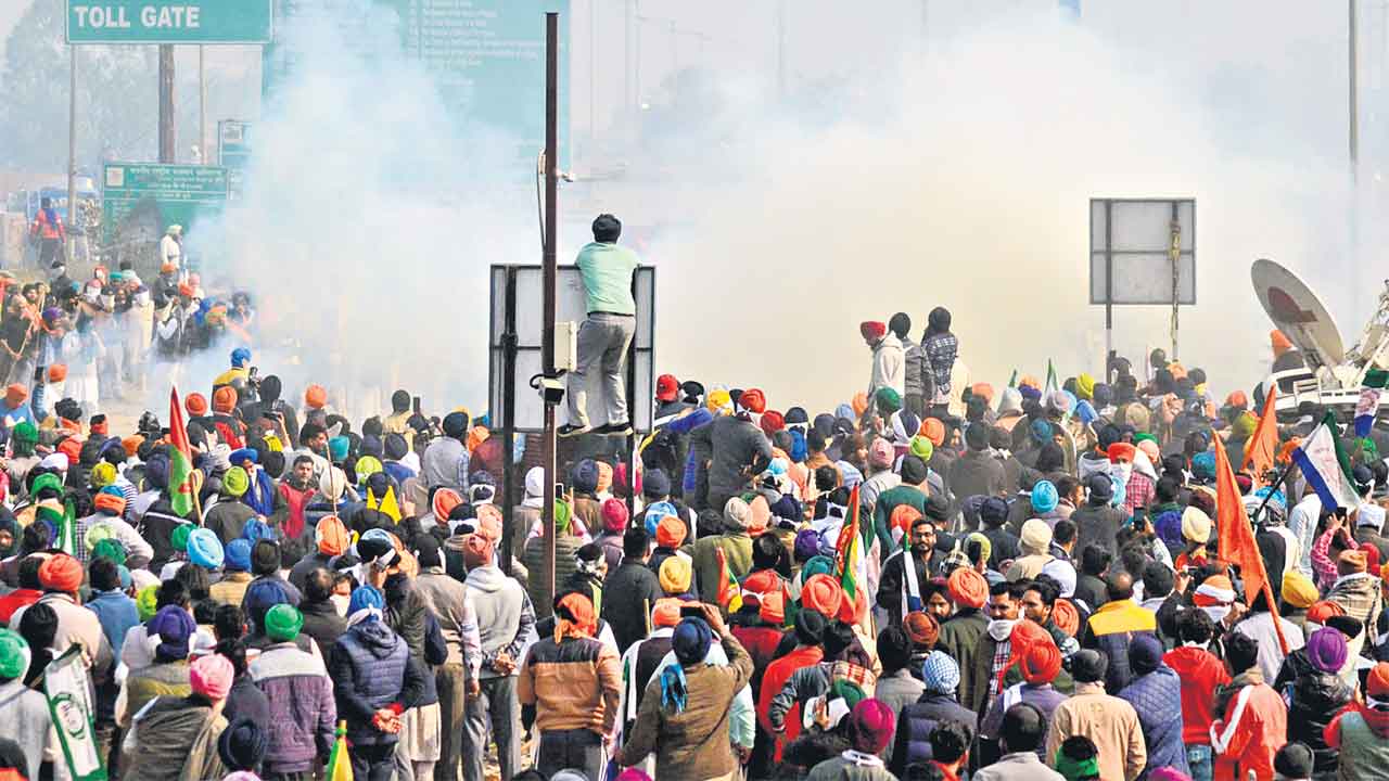 Cannot treat farmers like criminals | రైతులను నేరస్తులుగా చూడొద్దు: ఎంఎస్ స్వామినాథన్   కుమార్తె