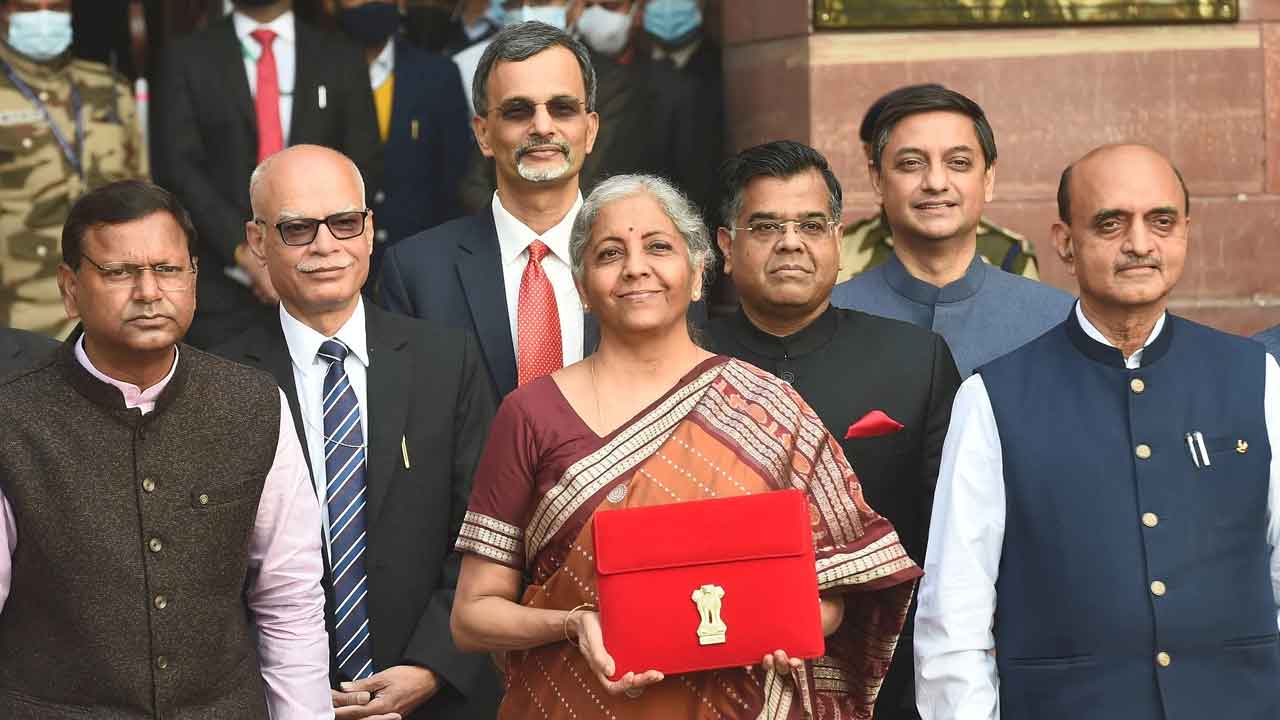 Union Budget | ఆశ నిరాశేనా!.. బడ్జెట్‌ కోసం ఆసక్తిగా ఎదురుచూస్తున్న ఉద్యోగ, పారిశ్రామిక వర్గాలు