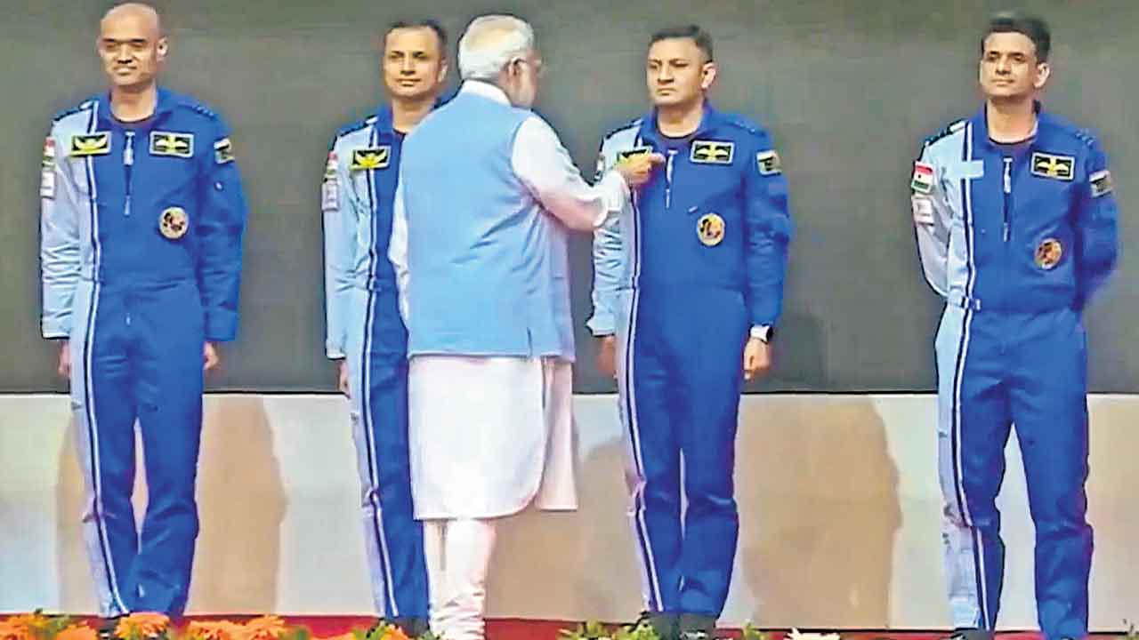 గగన్‌యాన్‌ వ్యోమగాములు వీరే