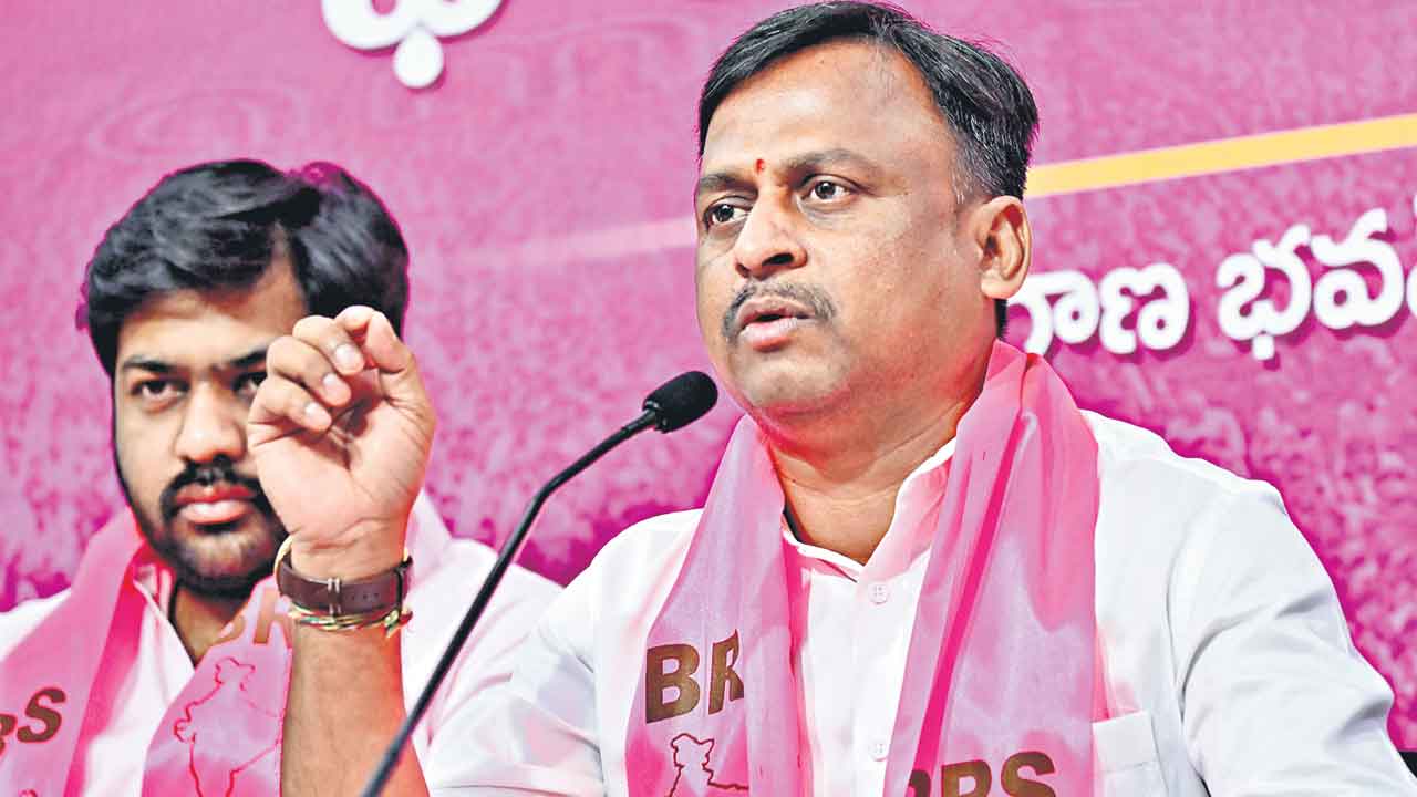 కోచింగ్‌ మాఫియా కోసమే గ్రూప్‌-1