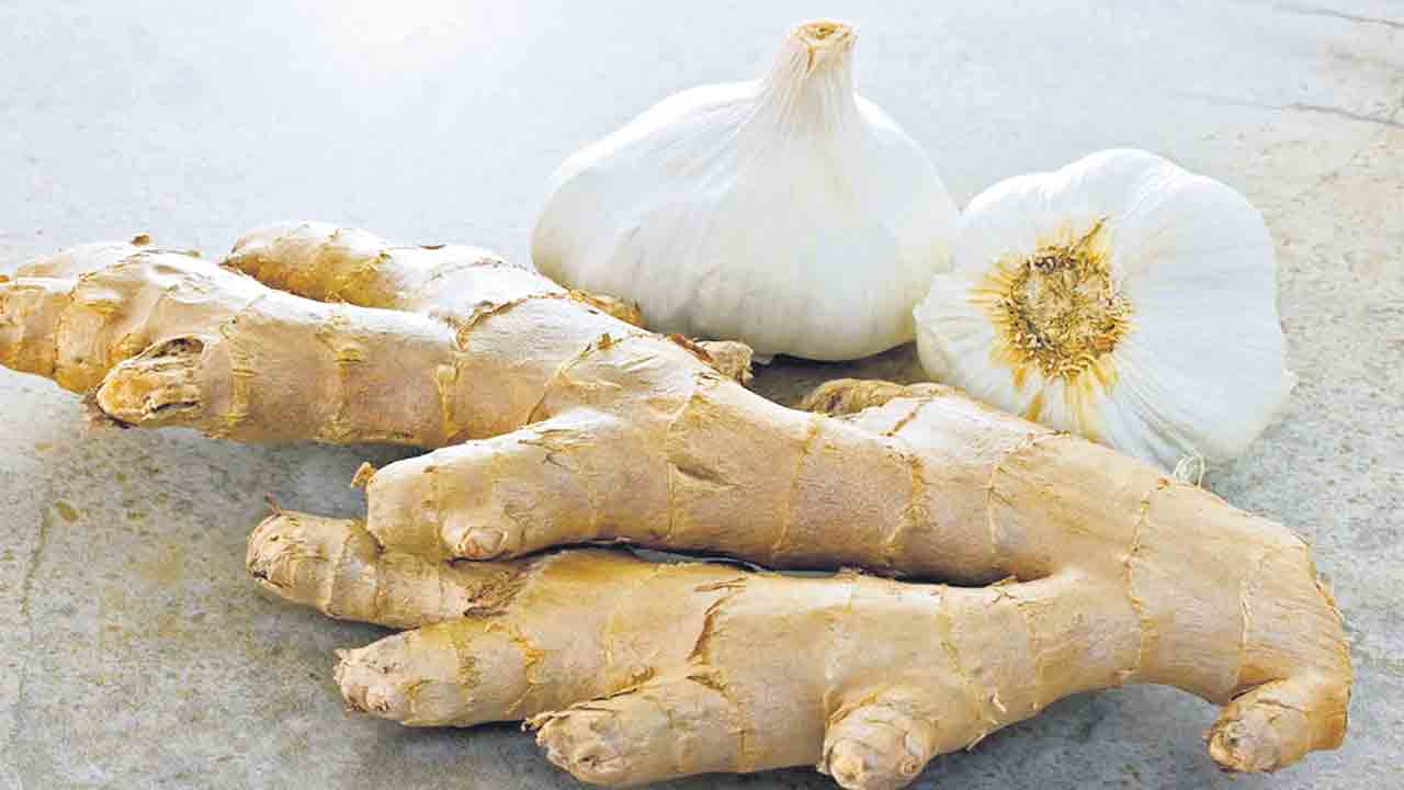 Ginger Garlic Price | నషాలానికి అల్లం, వెల్లుల్లి.. ఆకాశమే హద్దుగా చెలరేగిపోతున్న ధరలు