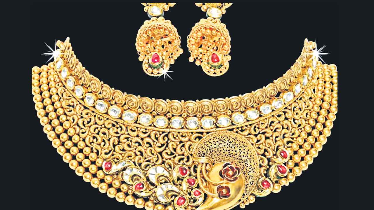 Gold Rate | వన్నె తగ్గిన బంగారం.. రోజుకింత దిగొస్తున్న పుత్తడి ధరలు