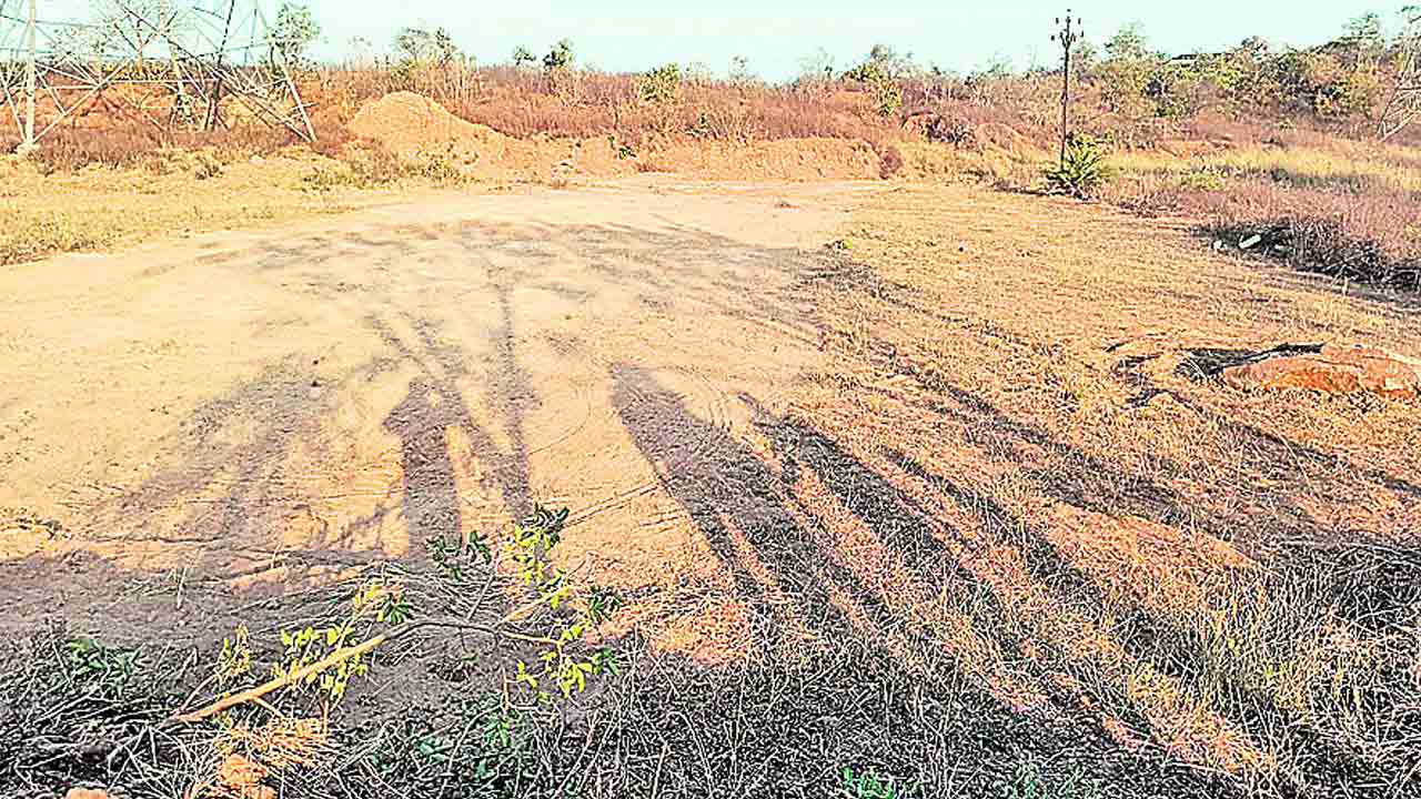 కబ్జాపై కదిలిన అధికారులు