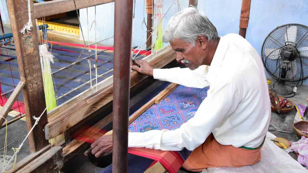 చేనేత మిత్రకు మంగళమేనా..?